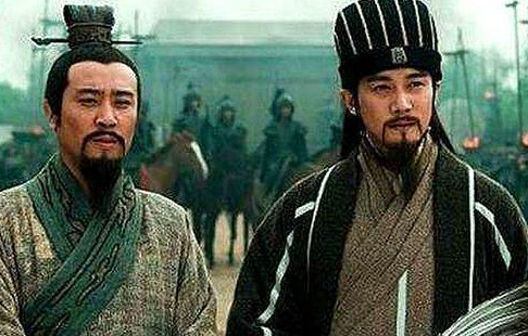 诸葛亮手握蜀汉大权,为何没像司马懿一样夺权呢