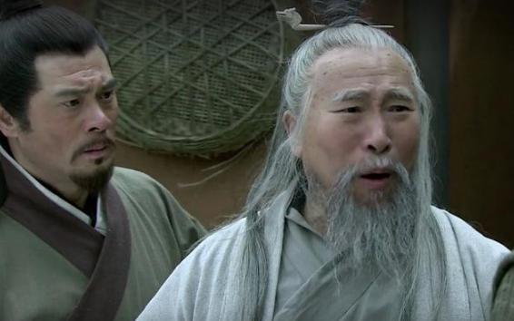 杀吕伯奢算什么!曹操算计起来,自己叔叔都不认!