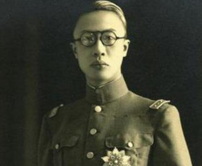 溥仪为什仫会被休