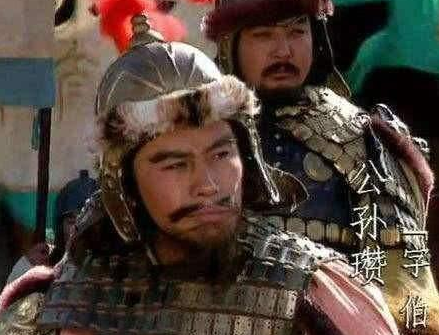 公孙瓒手握重兵又割据一方 公孙瓒最后为何落到自杀的地方