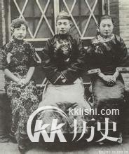 清朝末爱国文人对大清“国旗”态度不一