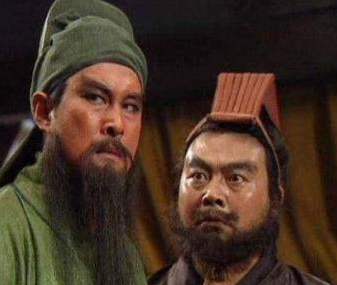 演义中在汜水关迎战华雄的是赵云或者张飞，会是什么结局