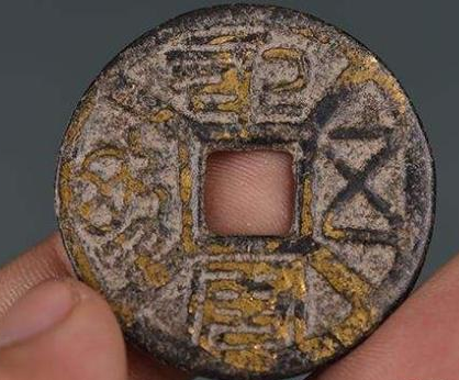 古代皇帝死后嘴里为何要放东西 这个风俗有什么讲究