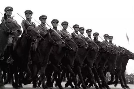 揭秘:大战场上叱咤风云的中国骑兵，如今还存在吗