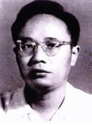 少数民族文学史编写的首倡者：何其芳