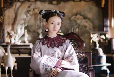 令妃生产不久,乾隆真的着急宠幸吗