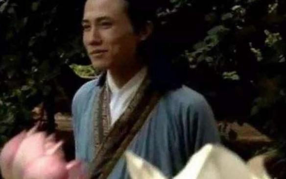 书生赶考途中捡到包袱,后来竟成了封疆大吏