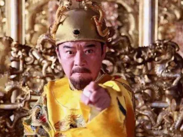 朱元璋登基后,在政治与军事方面有哪些作为与成就