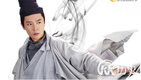 花千骨中的异朽君和白子画有什么关系？
