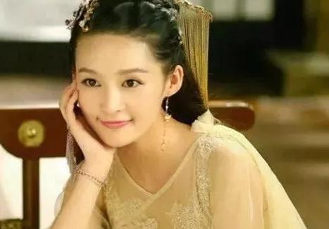 公主成婚第三天突然自杀,侍女发现真相