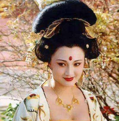 杨贵妃是四大美女中以胖为美的一个 杨贵妃究竟是丰满还是胖