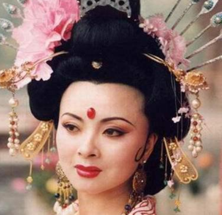 杨贵妃是四大美女中以胖为美的一个 杨贵妃究竟是丰满还是胖