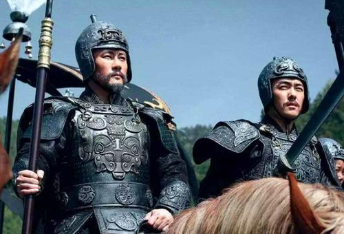 关平和魏延属于蜀汉的二代将领，两人谁更强一些呢