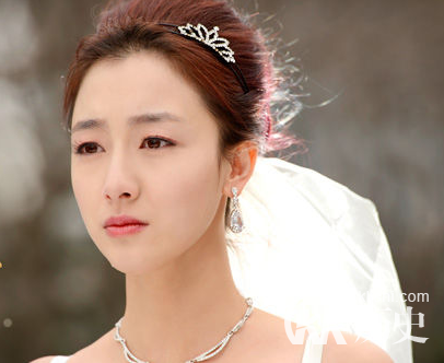 云之凡羽裳的扮演者是谁 羽裳的扮演者叶青资料