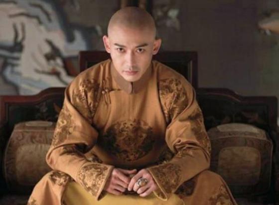 退休官员向乾隆递上一道奏折,乾隆却下令“绞立决”