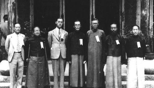 冯友兰：中国当代著名哲学家、教育家