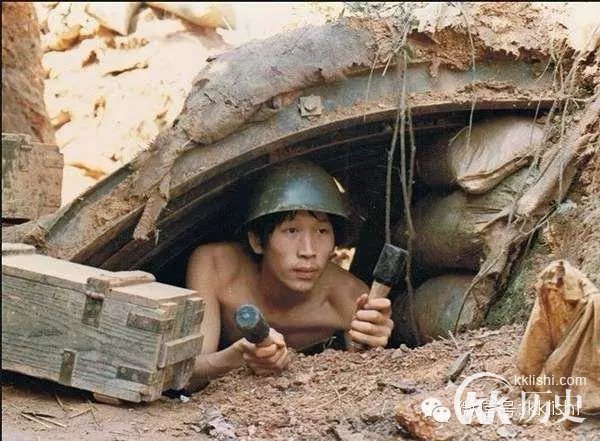 中越战争惊人秘闻:解放军为何裸体作战?