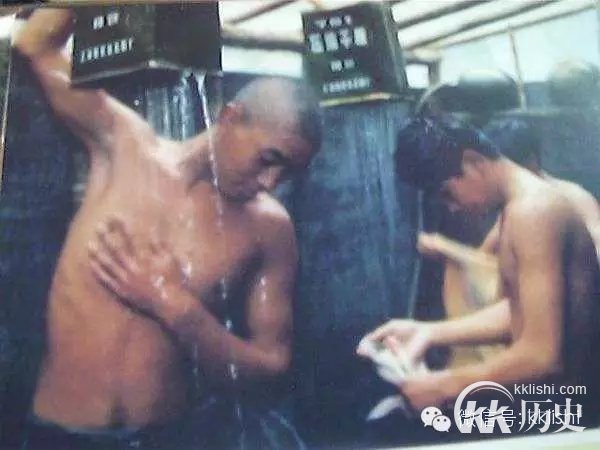 中越战争惊人秘闻：解放军为何裸体作战？