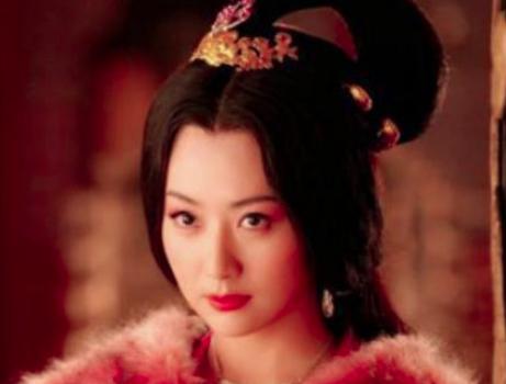 她为了嫁给丈夫的表弟,害死丈夫全族还和娘家人打仗