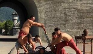 一位清官被小妾侍从陷害被皇帝腰斩,死前七个“惨”字震惊皇帝!