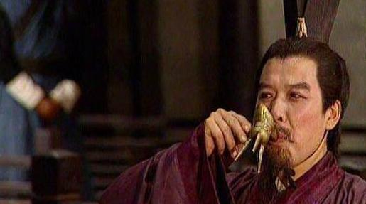 为军饷曹操盗墓令人不齿,但看过刘备的军需来源更卑鄙?