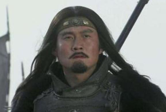 虎牢关会盟关羽如果不出阵，帐中还有谁可以斩华雄