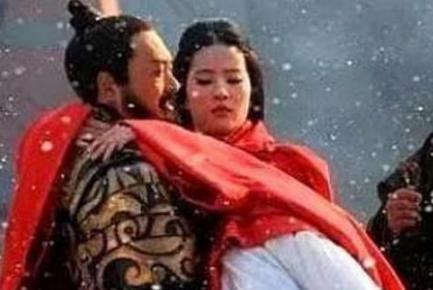 曹操把7个女儿都嫁给汉献帝的目的是什么