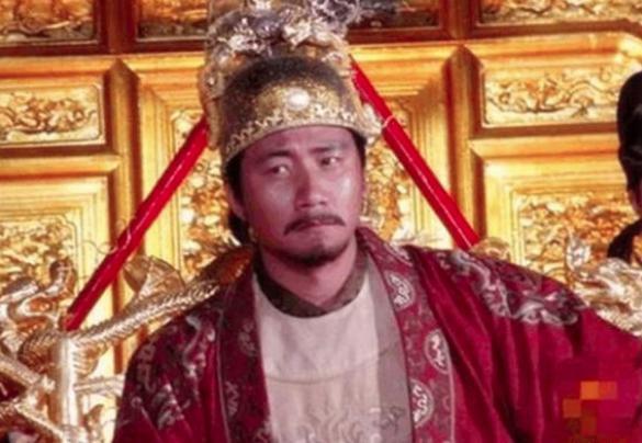 朱元璋请大臣吃饭,刘伯温看到大臣的杯子就知道大事不妙