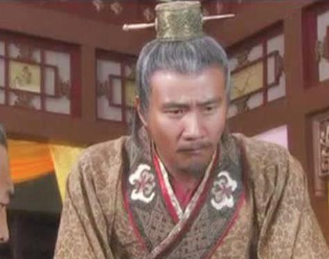 朱元璋请大臣吃饭,刘伯温看到大臣的杯子就知道大事不妙