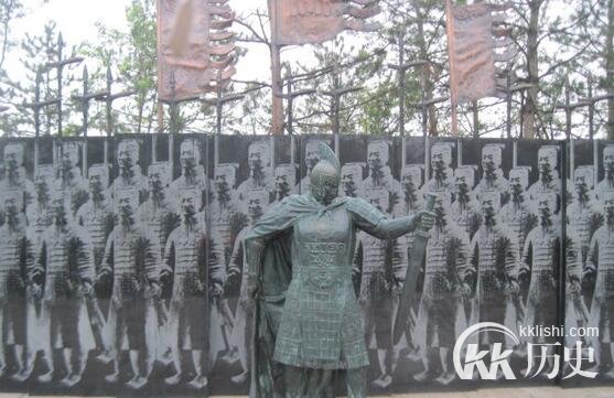 秦始皇攻打匈奴为何放弃进攻却修长城?