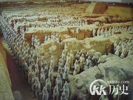 秦始皇攻打匈奴为何放弃进攻却修长城?