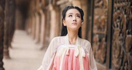 上官婉儿本来拿东西出来救命 没想到却恰恰要了她的命