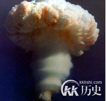 揭秘中国氢弹爆炸内幕:飞行员忘记投弹