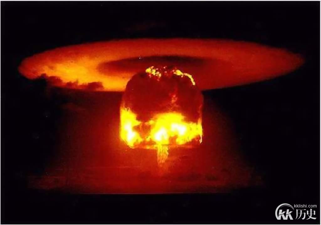 揭秘中国氢弹爆炸内幕:飞行员忘记投弹