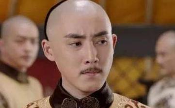 代善本是储君的备选人，在皇太极登基后遭冷遇