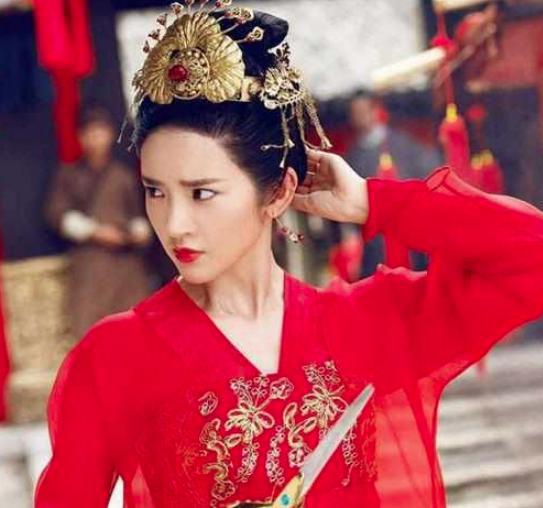 绝世美女东哥,刚出生就被预言“可兴天下,可亡天下”