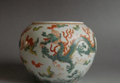 “黄拙吾”是谁，为何死后要穿龙袍
