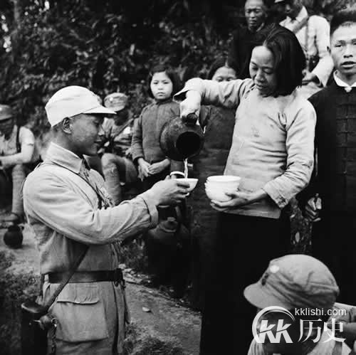 图说历史:抗日战争镜头下的动人瞬间