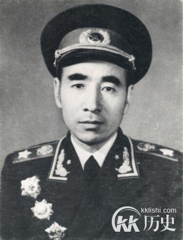 林彪打仗有多厉害?斯大林曾用十五个将军换林彪？