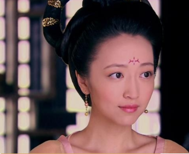 她捡漏当上了太子妃,死后还被追封为皇后