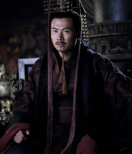 曹魏只传几代就迅速衰落,是因为曹操不会选继承人吗