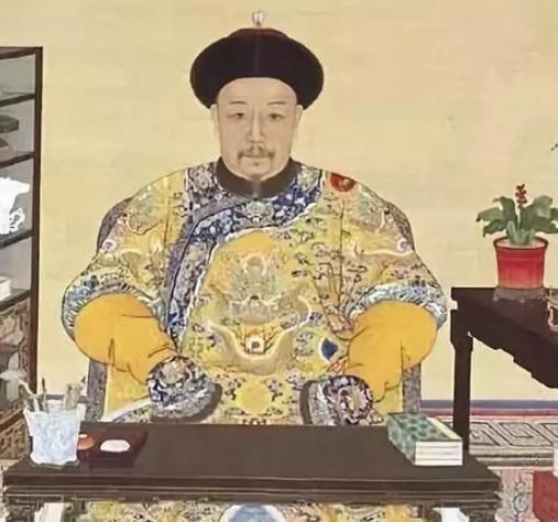 嘉庆熬死了一群哥哥登基皇位,面对的却是一个烂摊子