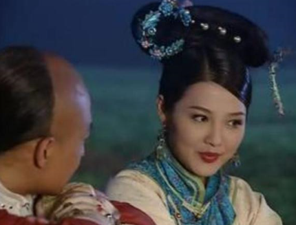 元妃：皇太极的原配夫人，18岁生子19岁去世