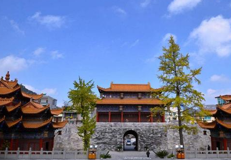 崇祯为何宁愿以身殉国都不南迁 奇葩的皇帝遇到了奇葩的大臣