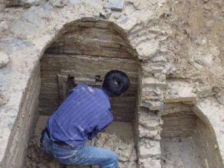 揭秘雍正皇帝墓地之谜 为何陵墓打开后立马用水泥封起来