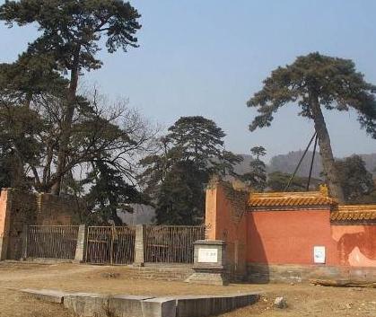 揭秘雍正皇帝墓地之谜 为何陵墓打开后立马用水泥封起来