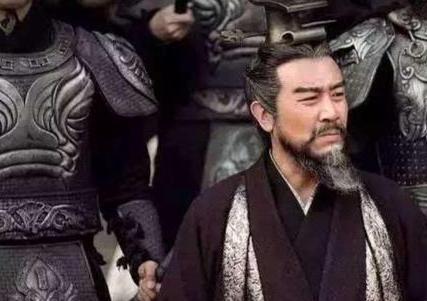 曹操当时最大的敌人是谁 不是刘备而是此人