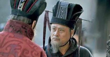 荀彧能容忍曹操挟天子以令诸侯 为何不能容忍它称王呢