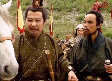 当初刘备投奔曹操之际 为何没有趁机弄死他