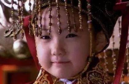 皇帝之位是无数人打破头都抢不到的位置 此人当皇帝一年后就主动禅让了